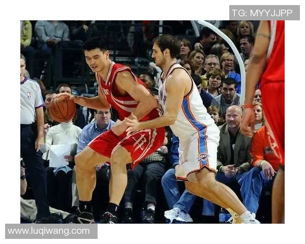 火箭队如何在比赛中有效防守姚明的技巧与策略分析