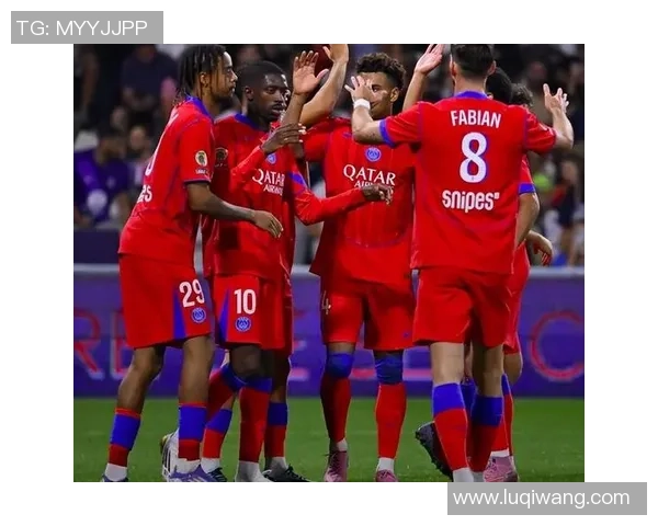 西甲赛场惊现冷门巴黎圣日耳曼逆转多特蒙德引发全场沸腾